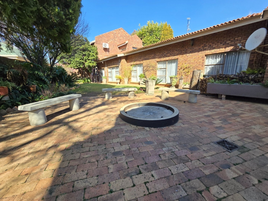 8 Bedroom Property for Sale in Grimbeeck Park North West